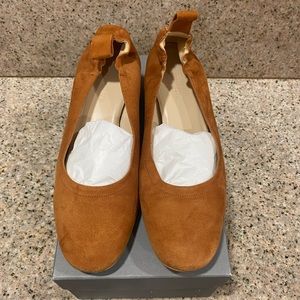 Everlane Day Heel Pump Shoes (fits like a 7)
